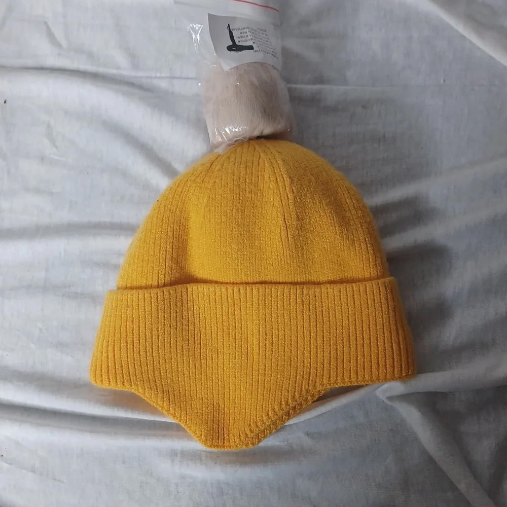 Yellow Pom‎ Pom Beanie
